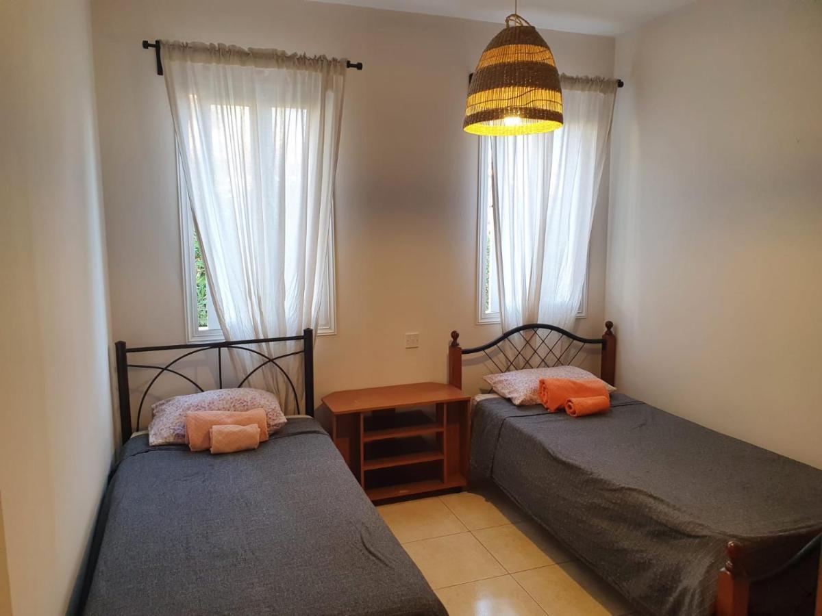 Ancient Paphos - Cozy Place Next To The Sea, Marina, Historical Sites, Buses, Mall, And Market Extérieur photo