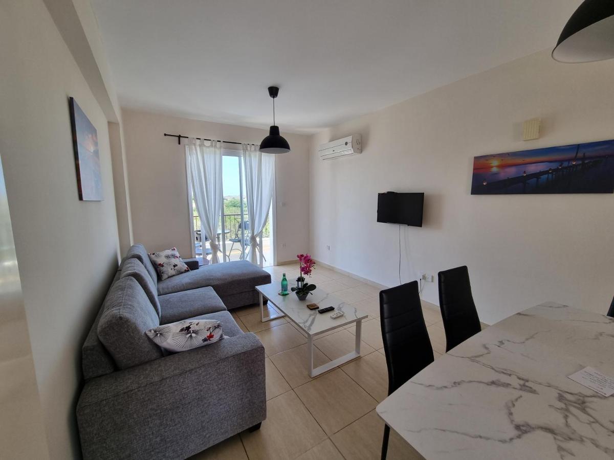 Ancient Paphos - Cozy Place Next To The Sea, Marina, Historical Sites, Buses, Mall, And Market Extérieur photo
