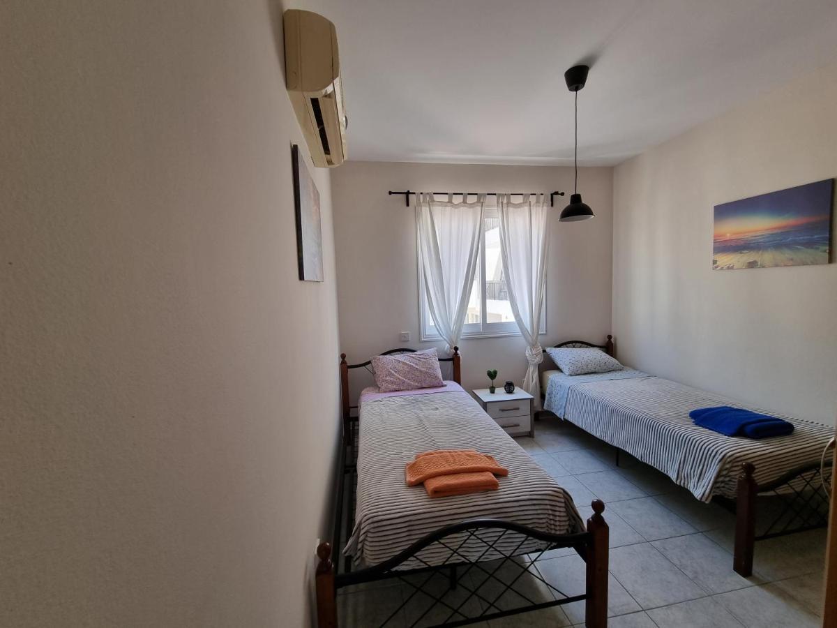 Ancient Paphos - Cozy Place Next To The Sea, Marina, Historical Sites, Buses, Mall, And Market Extérieur photo