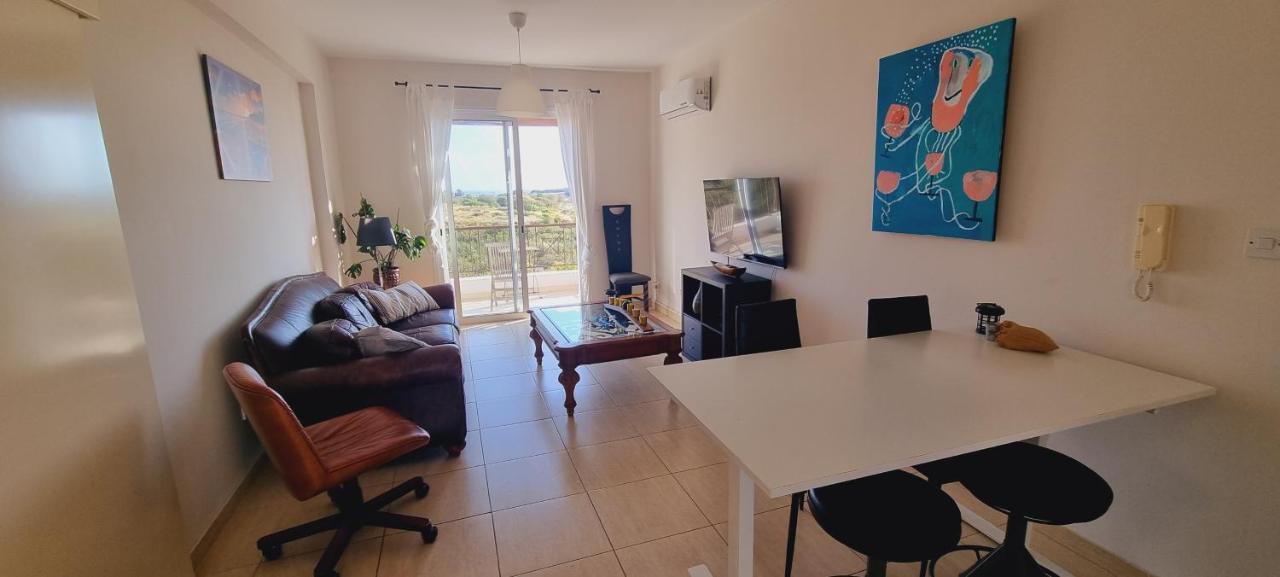 Ancient Paphos - Cozy Place Next To The Sea, Marina, Historical Sites, Buses, Mall, And Market Extérieur photo