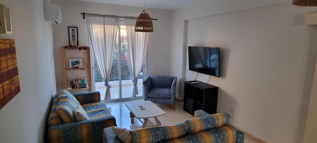 Ancient Paphos - Cozy Place Next To The Sea, Marina, Historical Sites, Buses, Mall, And Market Extérieur photo