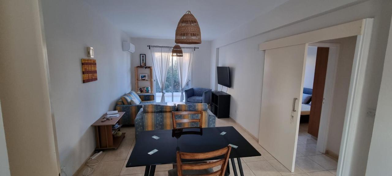 Ancient Paphos - Cozy Place Next To The Sea, Marina, Historical Sites, Buses, Mall, And Market Extérieur photo