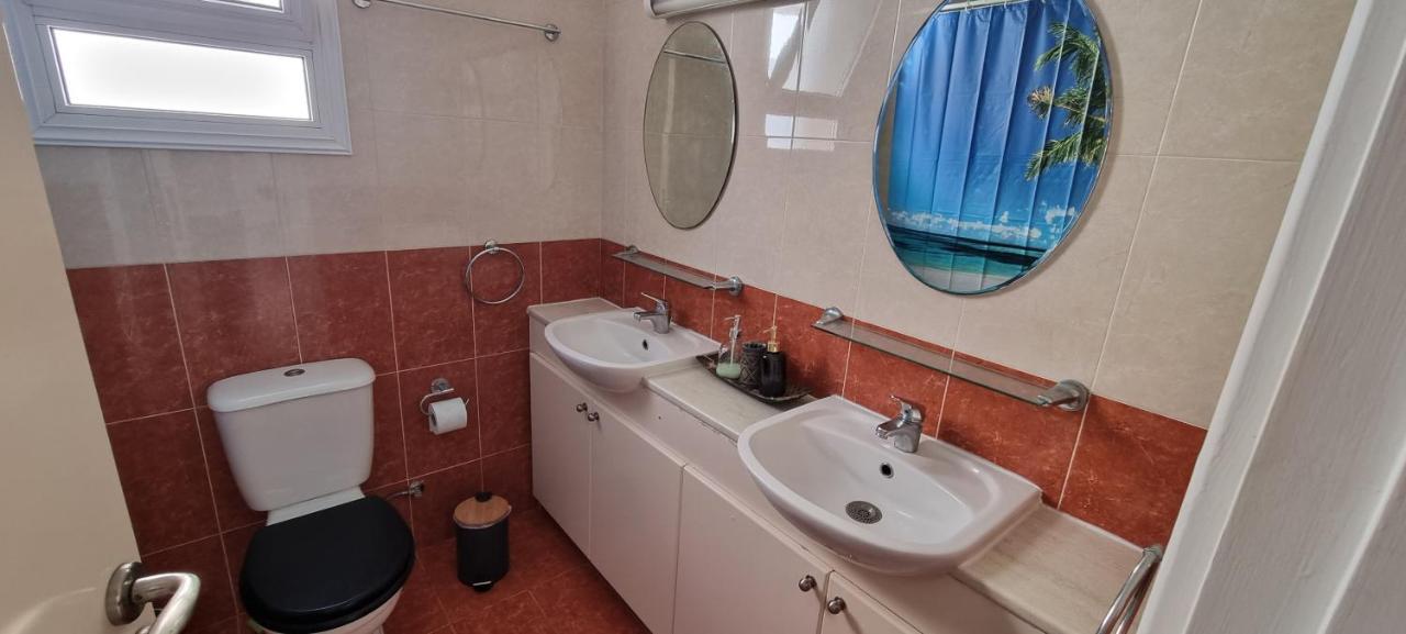 Ancient Paphos - Cozy Place Next To The Sea, Marina, Historical Sites, Buses, Mall, And Market Extérieur photo